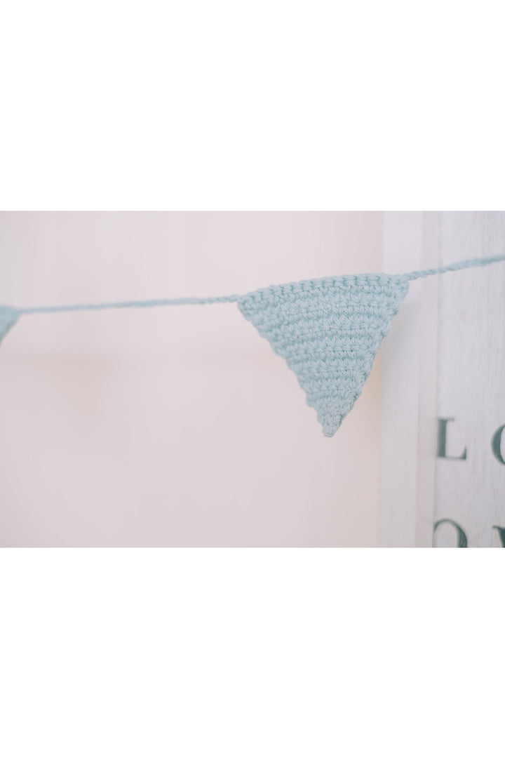 Stephan Baby Blue Triangle crochet garland G2137 *