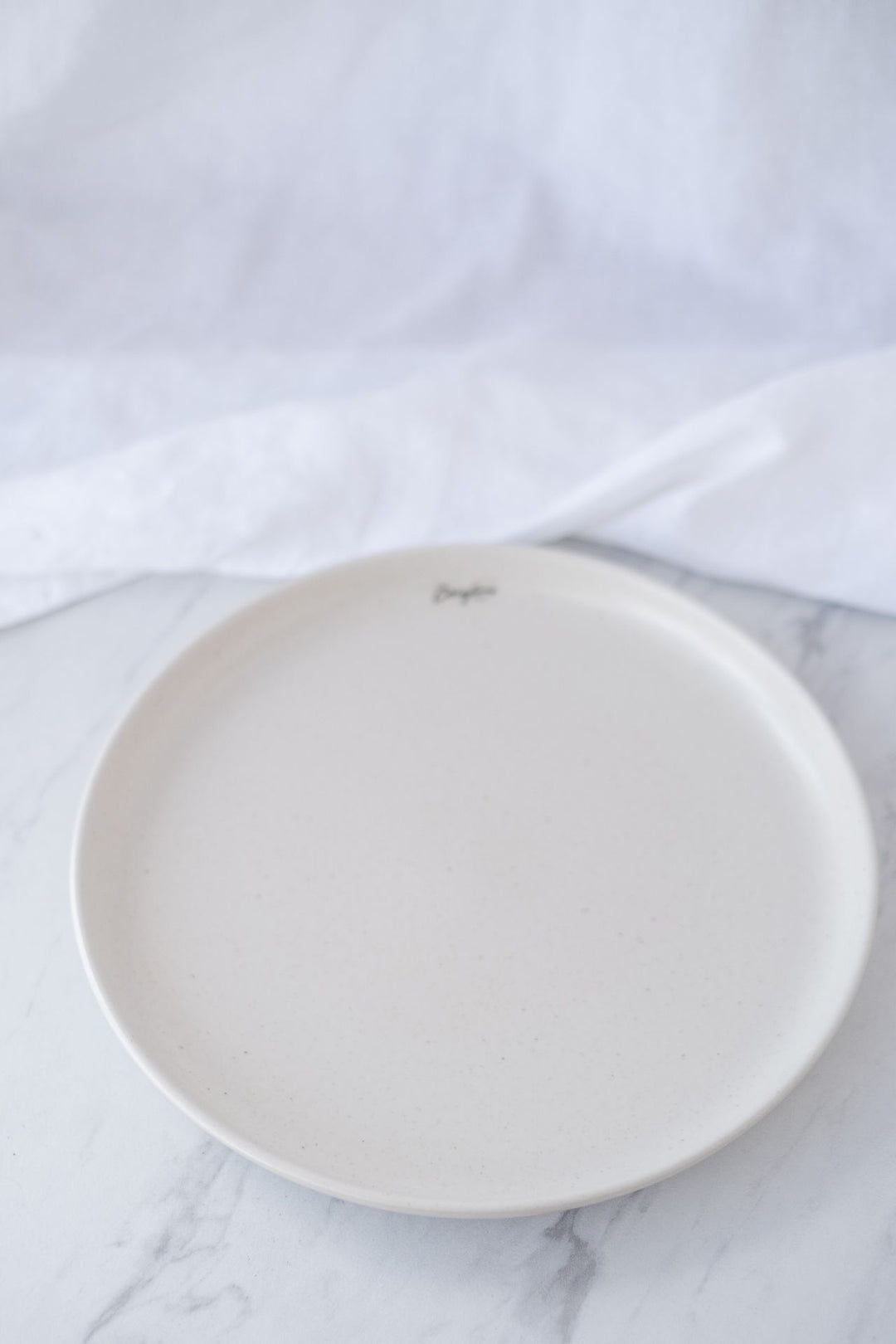 Casafina Pacifica Vanilla Plates