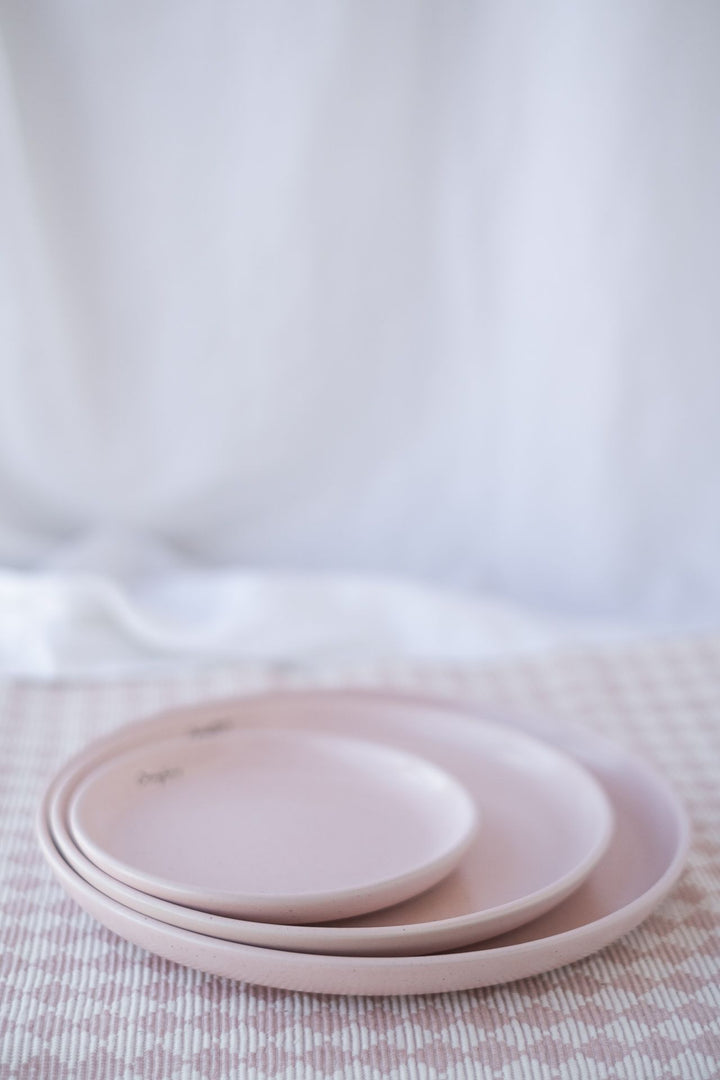 Casafina Pacifica Marshmallow Plates
