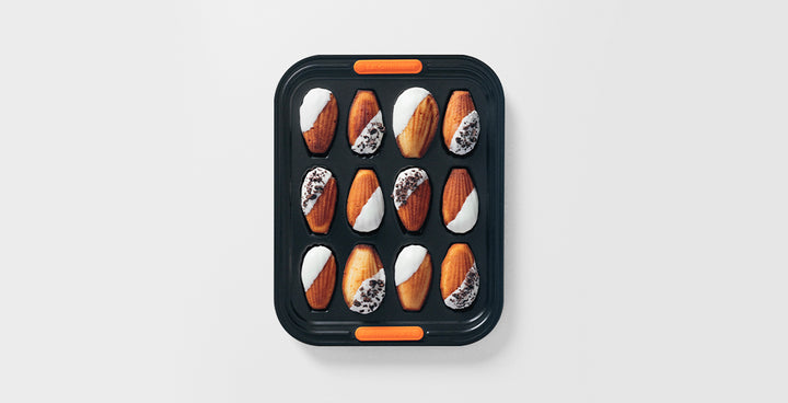 Le Creuset Metal Madeleine Pan*
