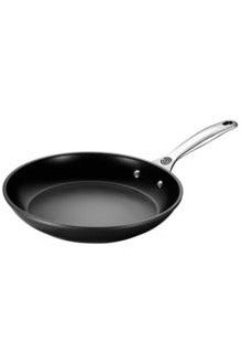 Le Creuset Toughened Non-stick Pro Frying Pan