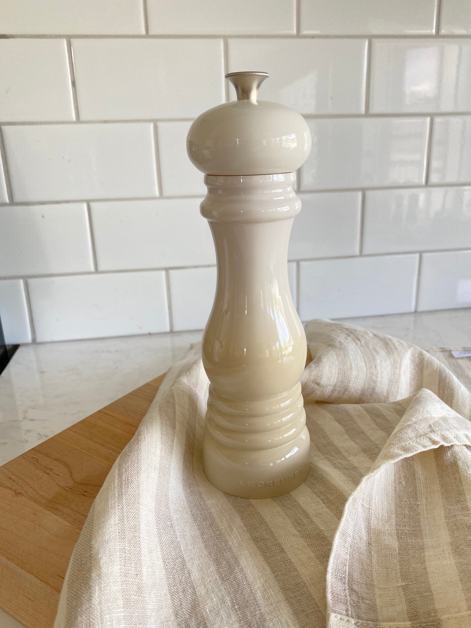 Le Creuset 20cm Classic Mill - Meringue*