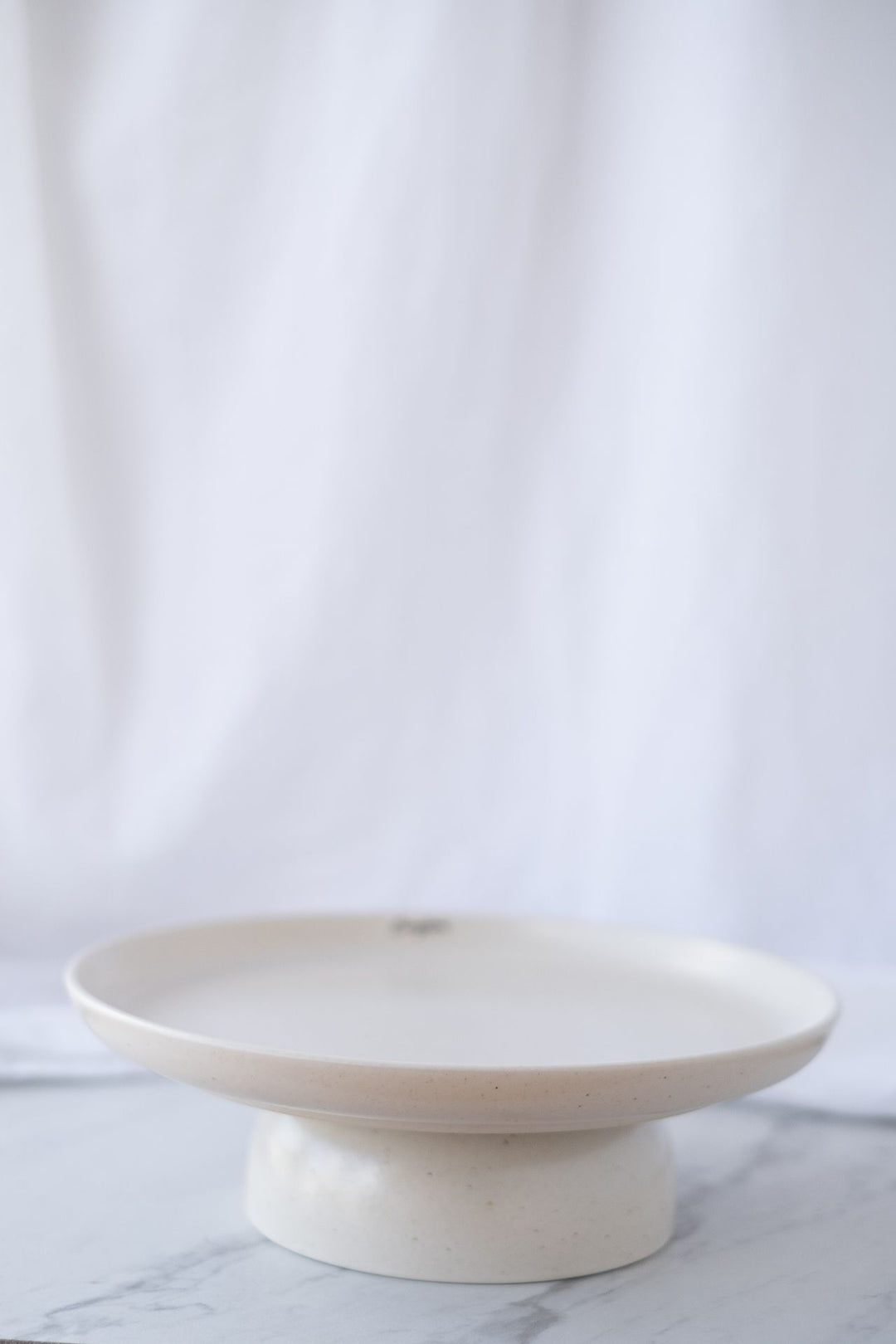 Casafina Pacifica Vanilla Cake Stand